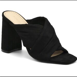ADRIENNE VITTADINI Genie Crossover Black Slip On Sandals Women’s Size 6.5
